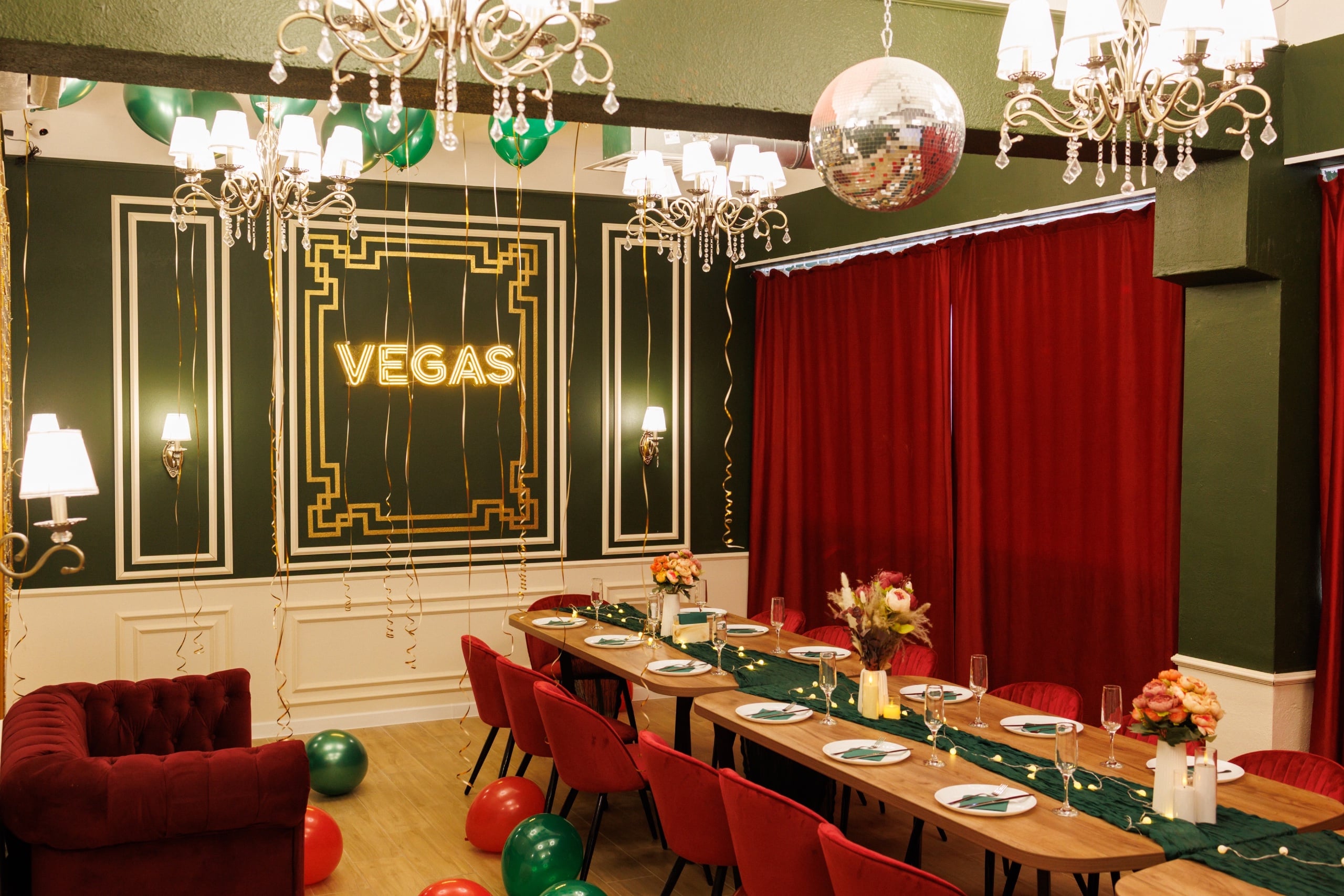 Аренда площадки Зал Вегас (Vegas) до 29 чел. (45 кв.м) в Москве — фото 1